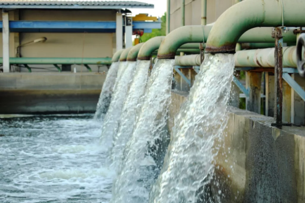 Industrie : des limitations pour le puisage d’eau potable Industrie : des limitations pour le puisage d’eau potable