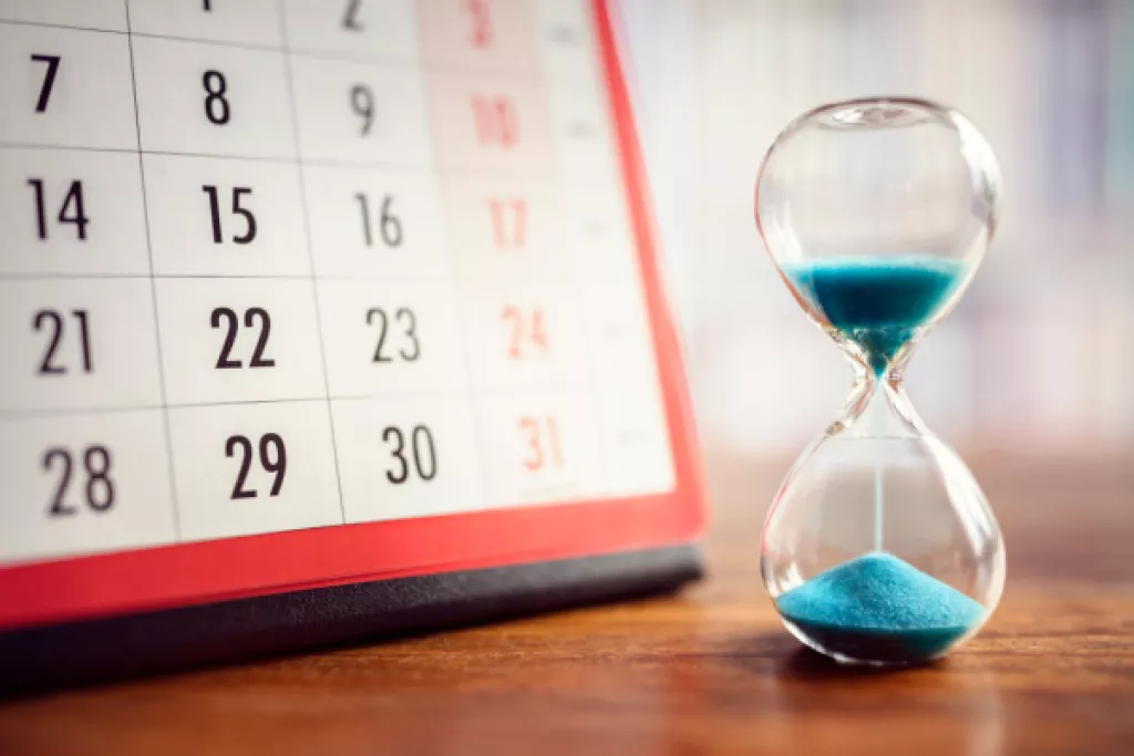 C’est l’histoire d’un employeur pour qui tout se joue à 1 jour près… C’est l’histoire d’un employeur pour qui tout se joue à 1 jour près…