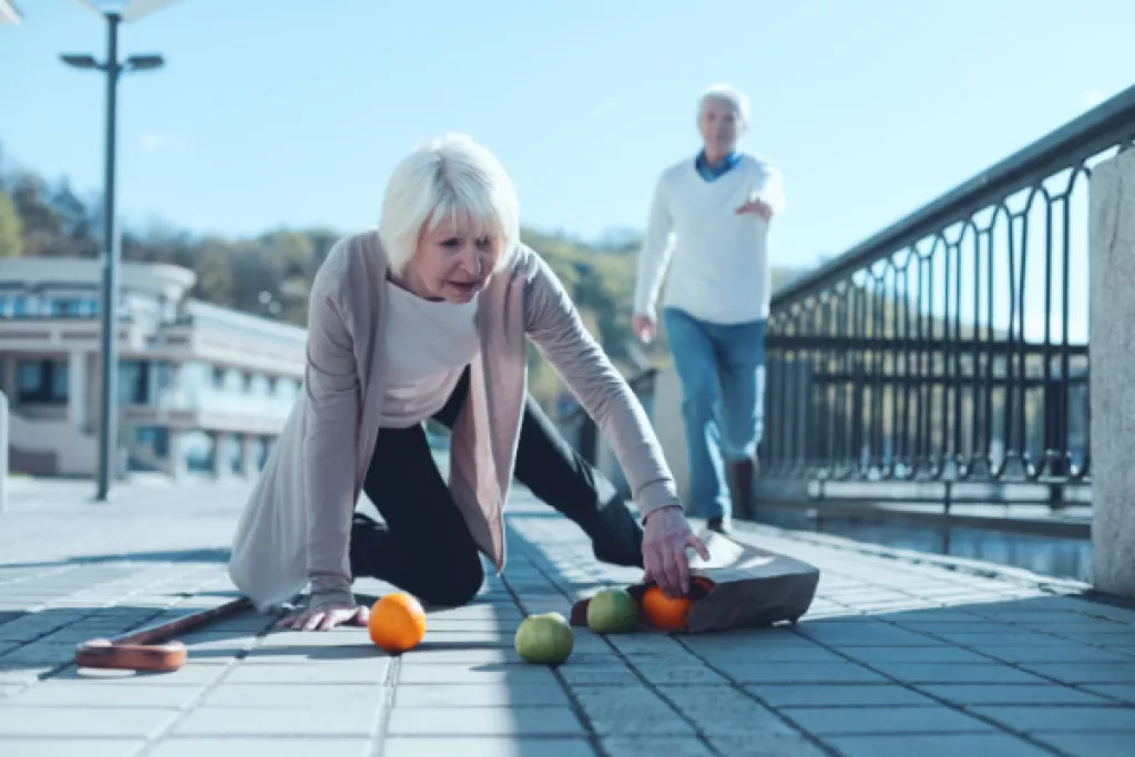 Professionnels de santé : un guide sur la prévention des chutes des seniors Professionnels de santé : un guide sur la prévention des chutes des seniors