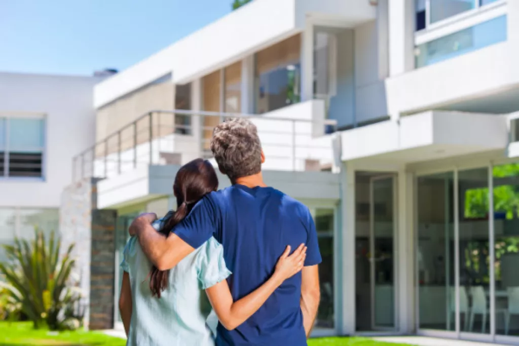 C’est l’histoire d’un couple qui pensait acheter un logement neuf… C’est l’histoire d’un couple qui pensait acheter un logement neuf…