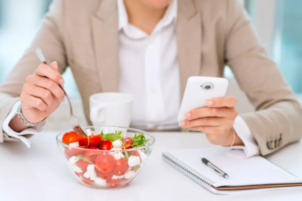 « Pause déjeuner » et temps de travail effectif : quelle différence ? « Pause déjeuner » et temps de travail effectif : quelle différence ?