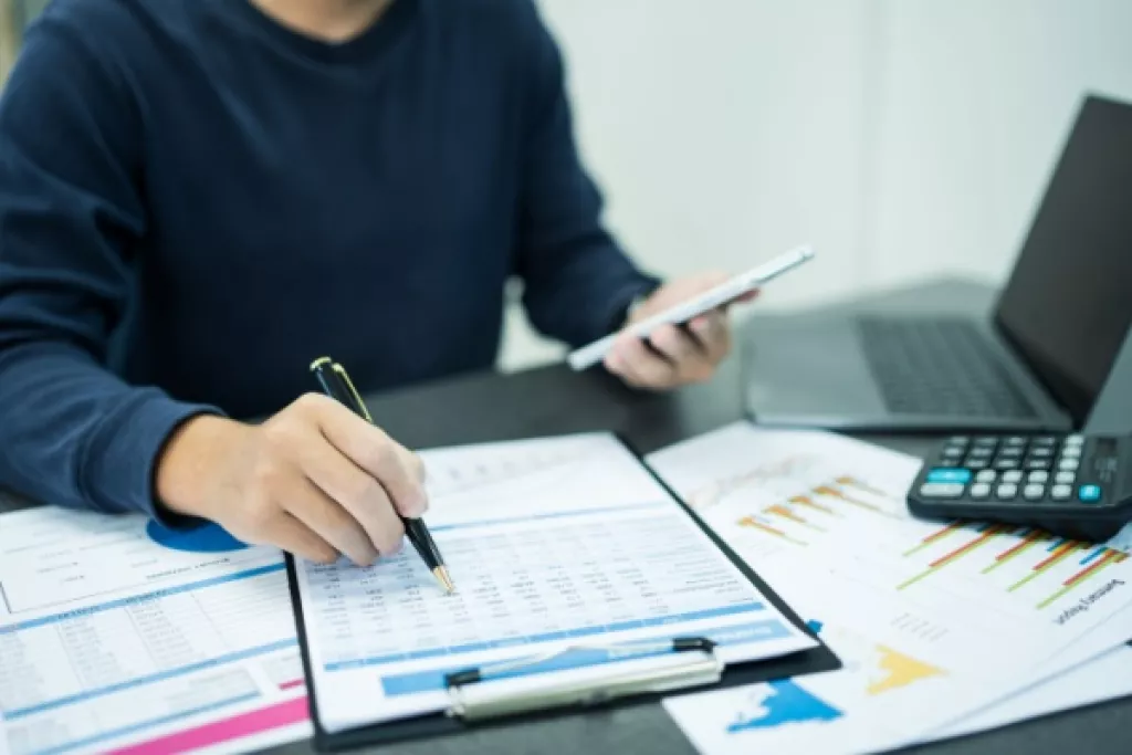 Taux réduit d’IS : exclusion des titres auto-détenus dans le seuil de détention du capital ? Taux réduit d’IS : exclusion des titres auto-détenus dans le seuil de détention du capital ?
