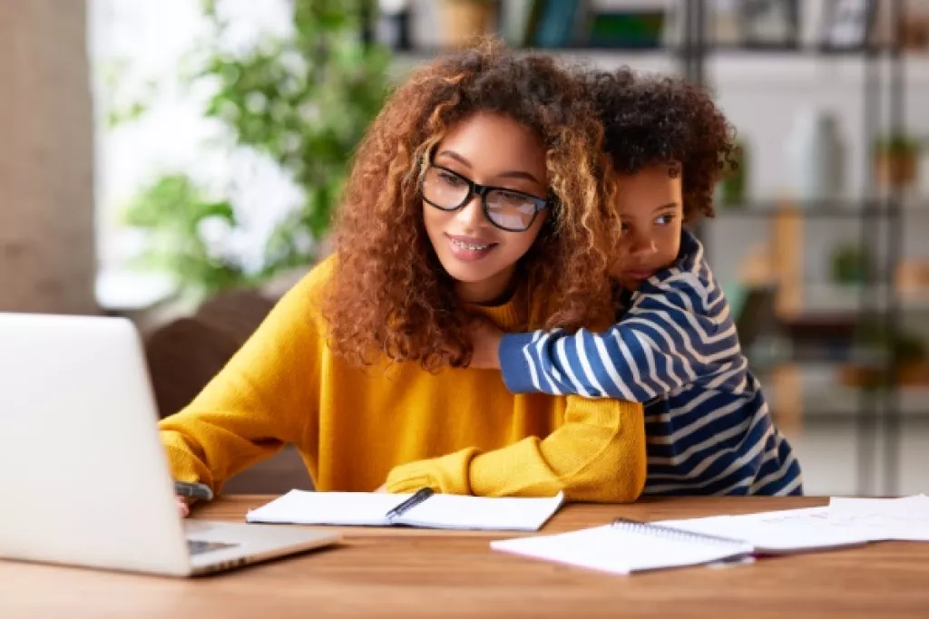 Congé parental d’éducation : un délai à respecter ? Congé parental d’éducation : un délai à respecter ?