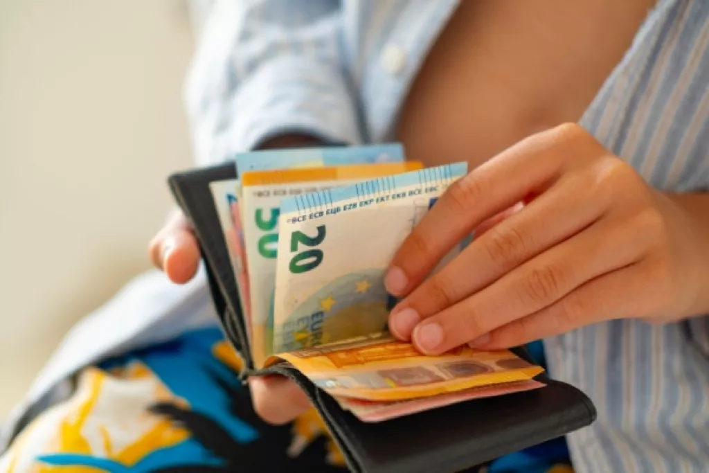 SMIC : une revalorisation dès le 1er novembre 2024 SMIC : une revalorisation dès le 1er novembre 2024