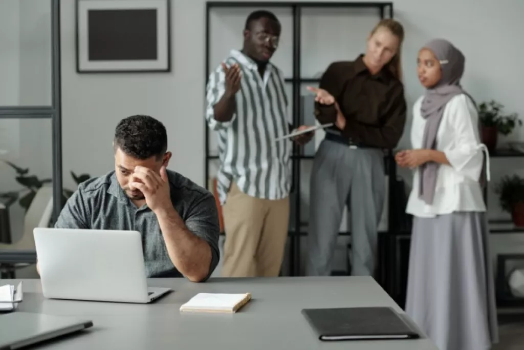 Enquêtes de mesure de la diversité au travail : de nouvelles recommandations de la CNIL Enquêtes de mesure de la diversité au travail : de nouvelles recommandations de la CNIL