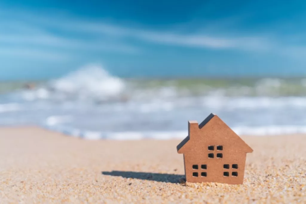 Vente d’une résidence secondaire : une exonération, sous conditions ? Vente d’une résidence secondaire : une exonération, sous conditions ?