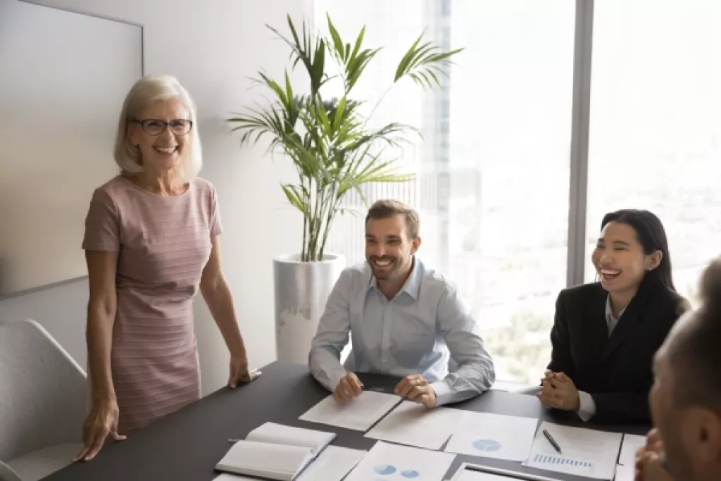 Loi travail des seniors : un nouveau CDI de valorisation de l’expérience  Loi travail des seniors : un nouveau CDI de valorisation de l’expérience