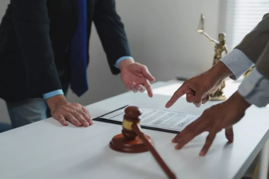 Cautionnement proportionnel aux revenus : prise en compte des indemnités kilométriques ?