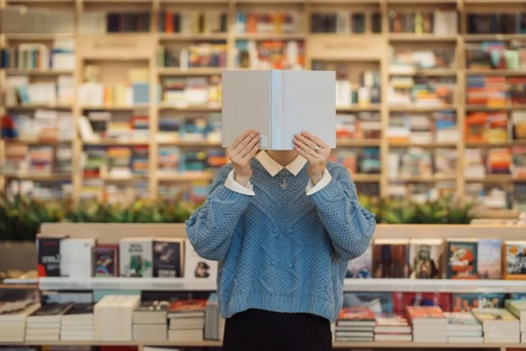 Artistes-auteurs : quelle fiscalité pour la vente de leurs propres livres ?